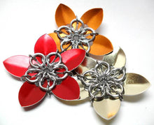 Load image into Gallery viewer, Scale Flowers Chain Mail Kit