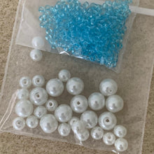 Load image into Gallery viewer, Snowflake Pendant Kit