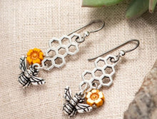 Load image into Gallery viewer, Bee Jewelry Making Kits
