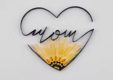 Load image into Gallery viewer, Beginner Quilling Class - Flowers - Saturday, April 15th 3-5p.m.
